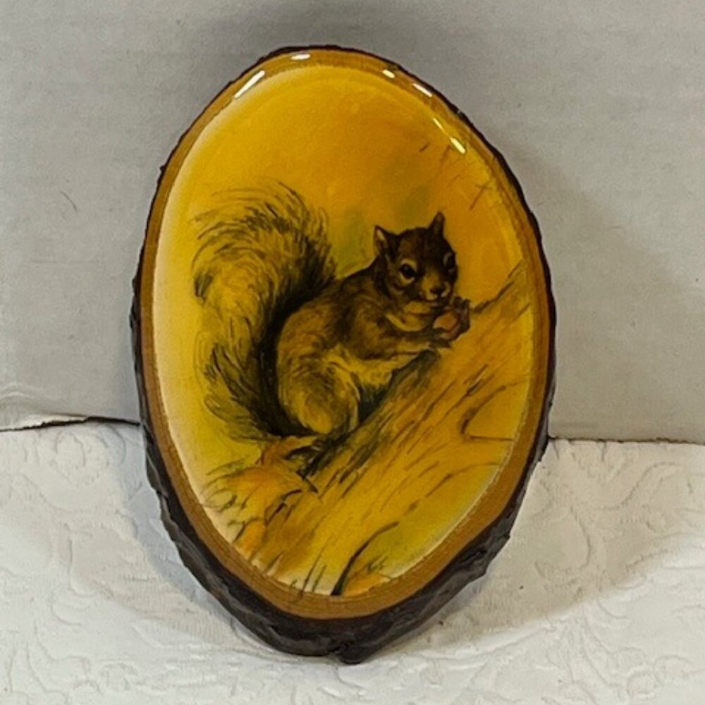 VTG Decoupage Squirrel Acorn on Log Slice Wood Bark Hanging Wall Decor 2.5"x4"